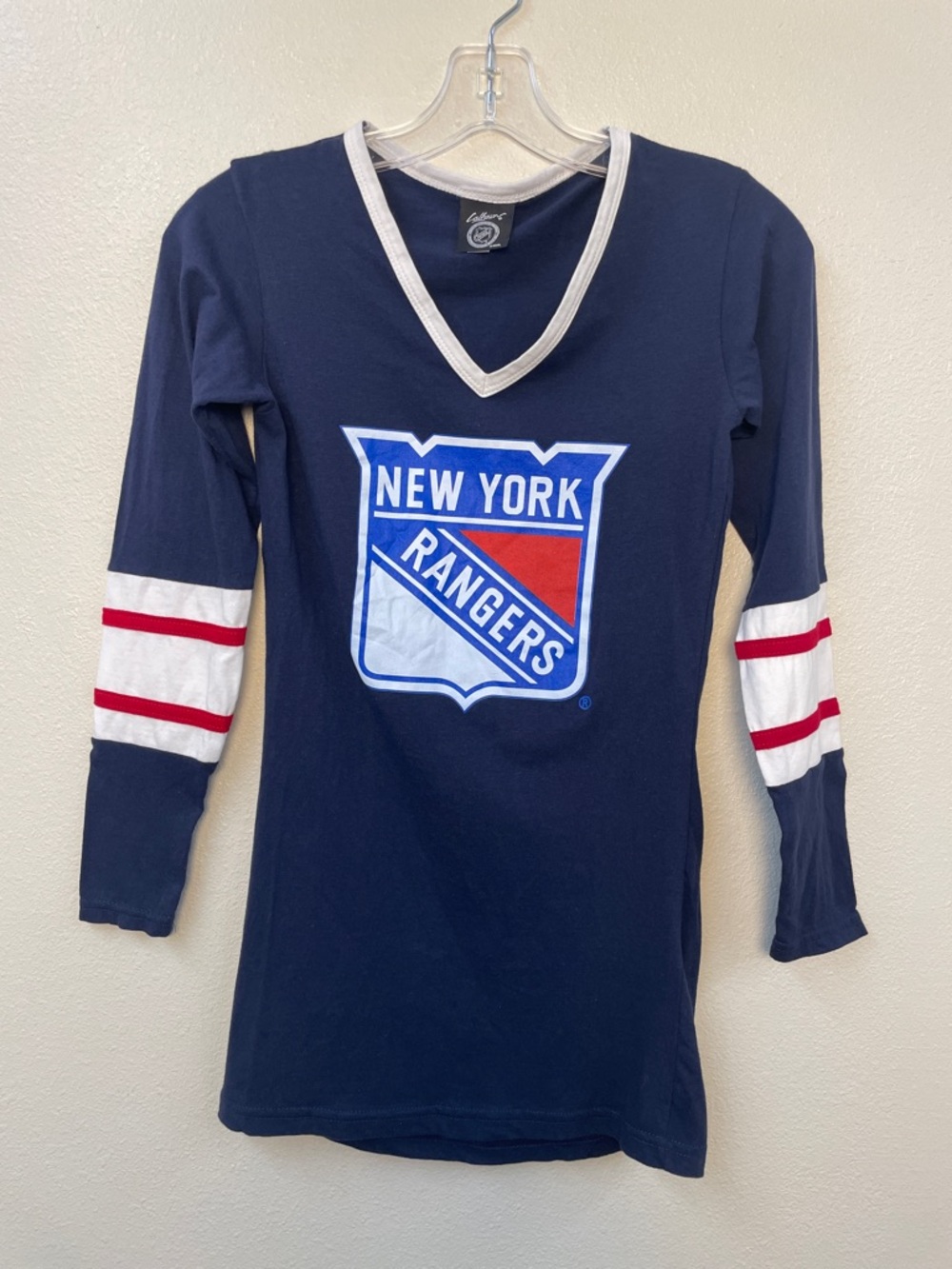 New York Rangers front logo WS Navy V-Neck Long Sleeve red white details shirt